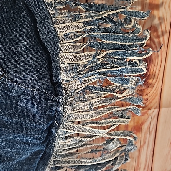 🎇NEW DESIGN! "ONE KIND DENIM Co." UPCYCLED DENIM JEANS FRINGED SHOULDER BAG $48 - Picture 9 of 11